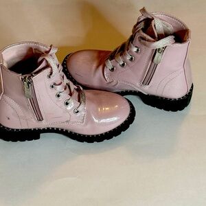 Toddler girls Tahari size 9 pink boot